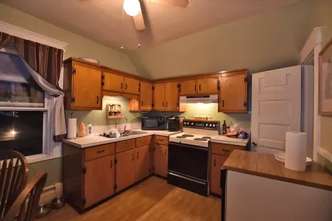 37 Briens Ct, Woonsocket, RI 02895 photo 5