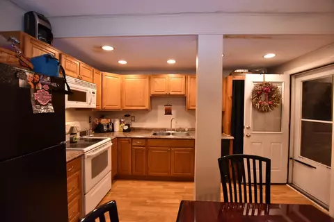37 Briens Ct, Woonsocket, RI 02895 photo 19