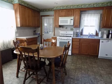 485 Providence St, Woonsocket, RI 02895 photo 4