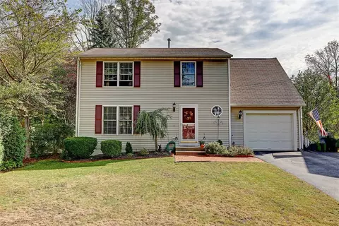 4 Bridal Ave, Warwick, RI 02886 photo 2
