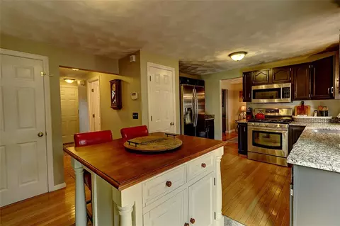4 Bridal Ave, Warwick, RI 02886 photo 13