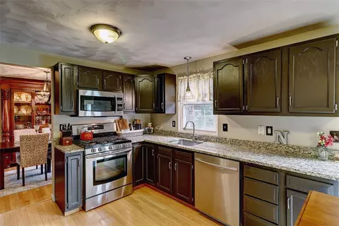 4 Bridal Ave, Warwick, RI 02886 photo 12