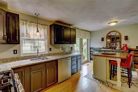 4 Bridal Ave, Warwick, RI 02886 photo 10