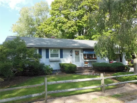 5 Hydro Dr, Westerly, RI 02891 photo 1