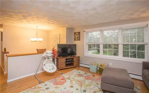21 Bunting Rd, Warwick, RI 02889 photo 9