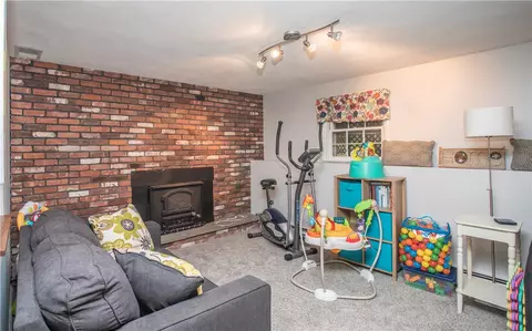 21 Bunting Rd, Warwick, RI 02889 photo 17