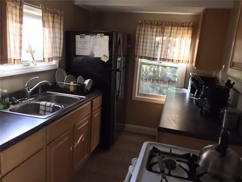 30 Rand St, Warwick, RI 02889 photo 6