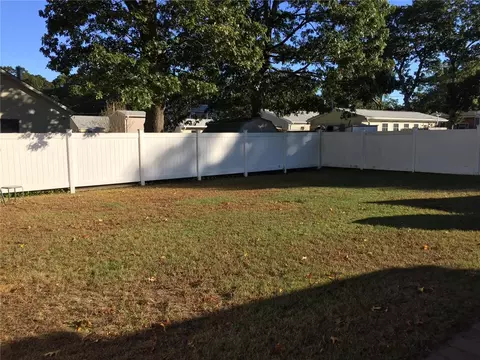 30 Rand St, Warwick, RI 02889 photo 8