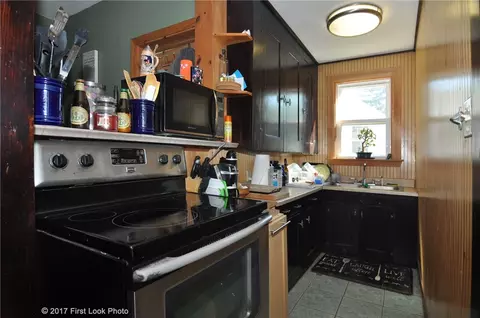 151 Dana St, Woonsocket, RI 02895 photo 9