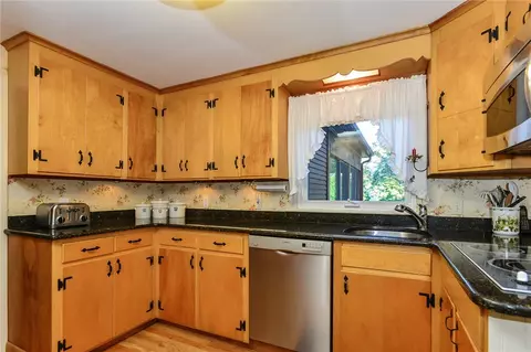 324 Spring Green Rd, Warwick, RI 02888 photo 21