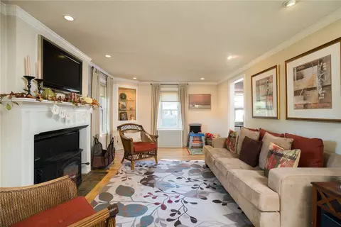 237 W Shore Rd, Warwick, RI 02889 photo 9