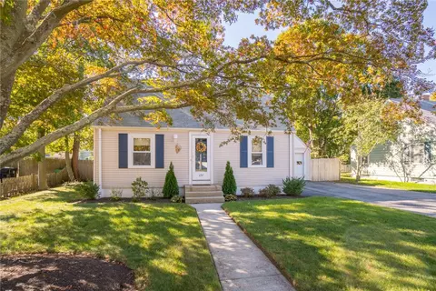 237 W Shore Rd, Warwick, RI 02889 photo 24