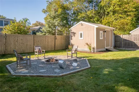 237 W Shore Rd, Warwick, RI 02889 photo 21