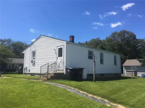 125 Benoit St, Coventry, RI 02816 photo 2