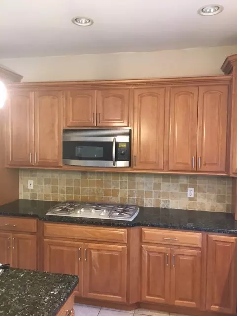 16 Phillips Ct, Cranston, RI 02921 photo 5