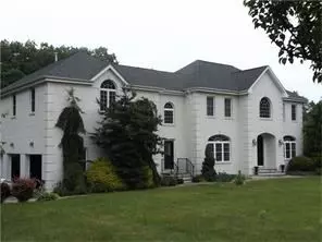 16 Phillips Ct, Cranston, RI 02921 photo 1