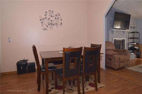 33 Gateway Ct, Warwick, RI 02889 photo 8