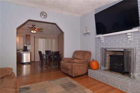 33 Gateway Ct, Warwick, RI 02889 photo 12