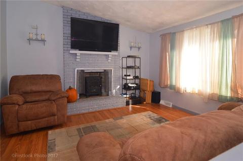 33 Gateway Ct, Warwick, RI 02889 photo 9