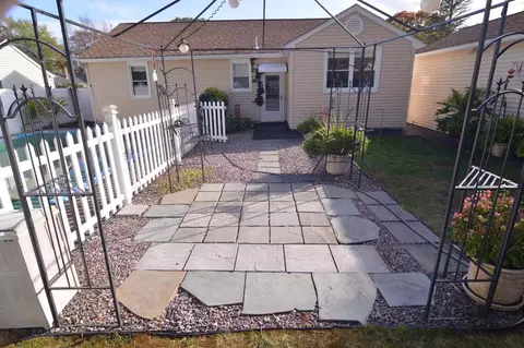 39 Lindy Ave, Warwick, RI 02889 photo 24