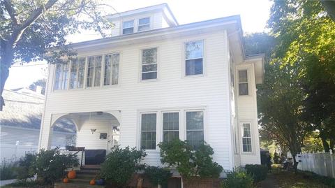 5 Crescent St, Westerly, RI 02891 photo 1