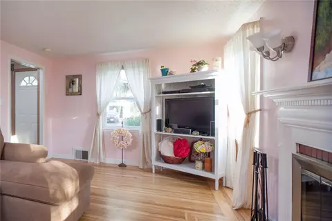 71 Normandy Dr, Warwick, RI 02886 photo 16