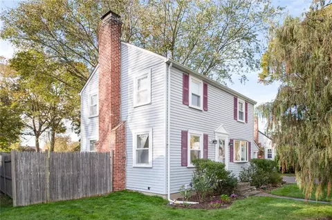 71 Normandy Dr, Warwick, RI 02886 photo 3