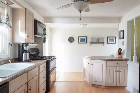 71 Normandy Dr, Warwick, RI 02886 photo 8