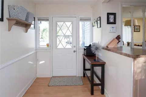 71 Normandy Dr, Warwick, RI 02886 photo 5