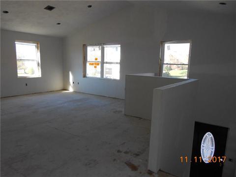 37 Laflamme Ave, Woonsocket, RI 02895 photo 7