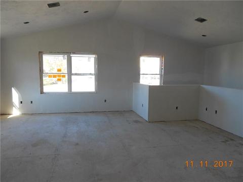 37 Laflamme Ave, Woonsocket, RI 02895 photo 3