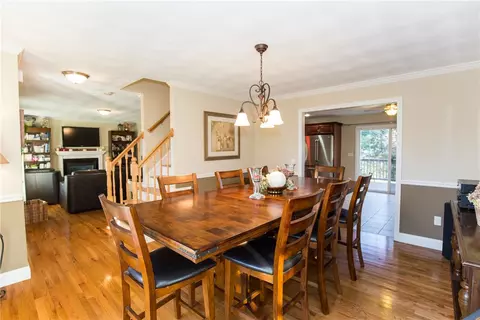 669 Scituate Ave, Cranston, RI 02921 photo 11