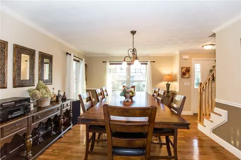 669 Scituate Ave, Cranston, RI 02921 photo 12