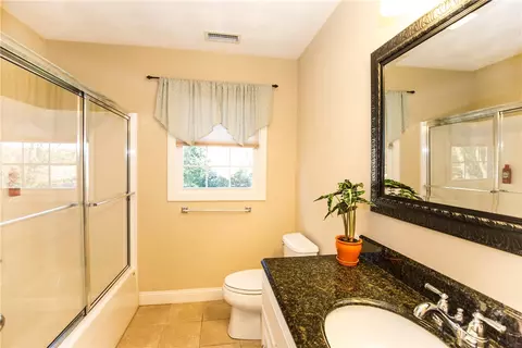 669 Scituate Ave, Cranston, RI 02921 photo 23