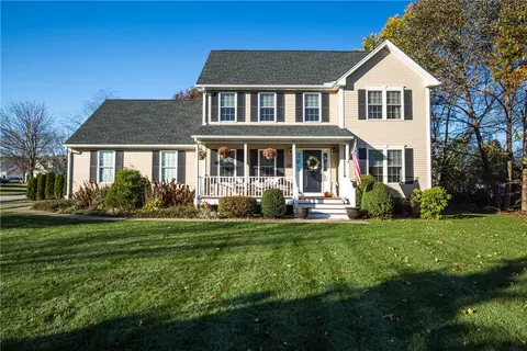 669 Scituate Ave, Cranston, RI 02921 photo 1