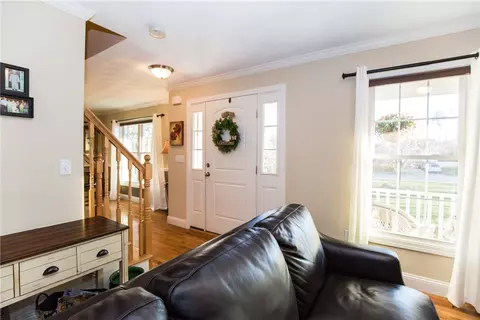 669 Scituate Ave, Cranston, RI 02921 photo 16