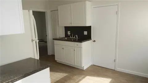 86 Lyman Ave, Warwick, RI 02888 photo 4
