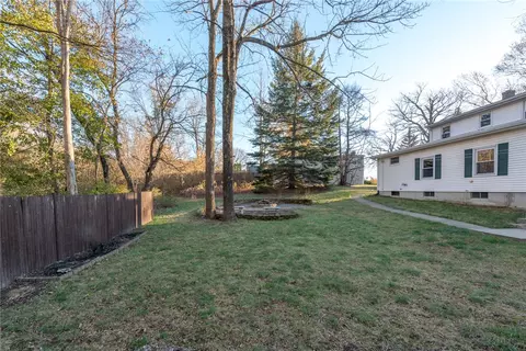 560 Mendon Rd, Woonsocket, RI 02895 photo 26