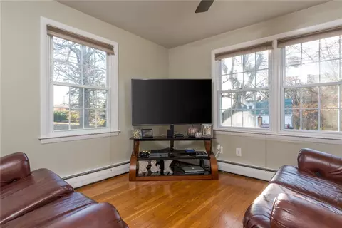 560 Mendon Rd, Woonsocket, RI 02895 photo 30