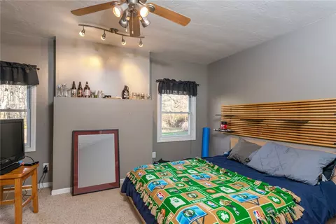 560 Mendon Rd, Woonsocket, RI 02895 photo 17