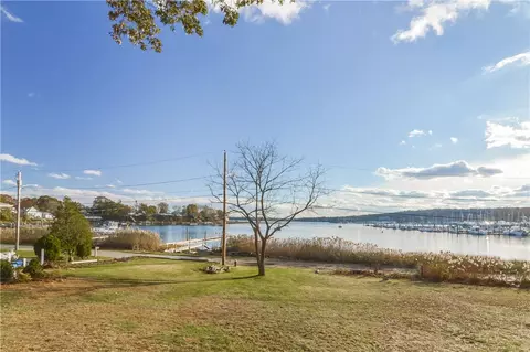 102 Davidson Rd, Warwick, RI 02886 photo 29