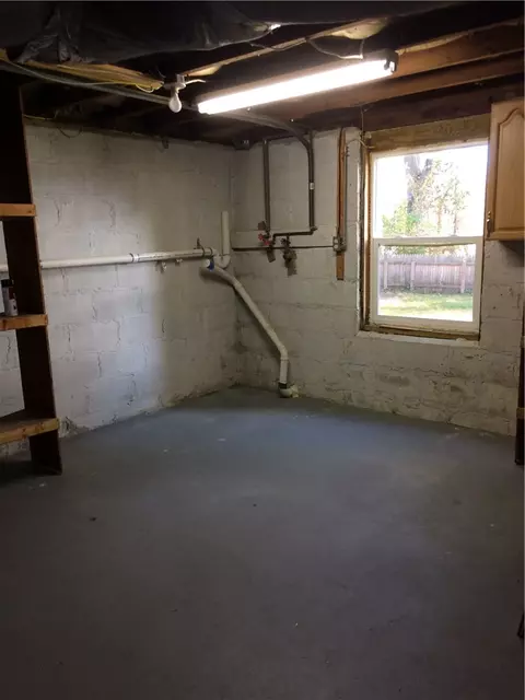 102 Davidson Rd, Warwick, RI 02886 photo 35