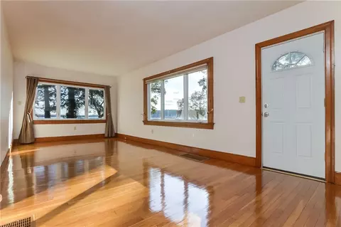 102 Davidson Rd, Warwick, RI 02886 photo 7