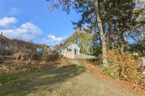102 Davidson Rd, Warwick, RI 02886 photo 28