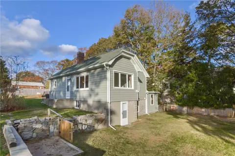 102 Davidson Rd, Warwick, RI 02886 photo 24
