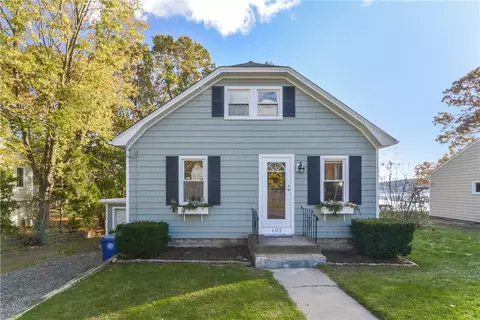 102 Davidson Rd, Warwick, RI 02886 photo 2