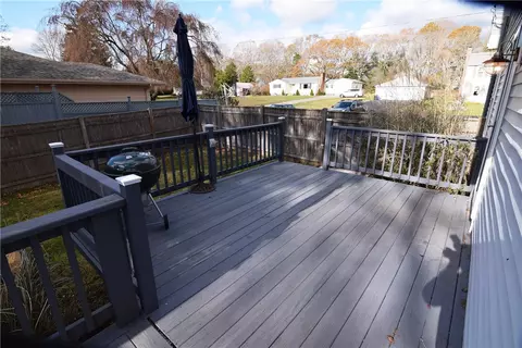 6 Edgewood Ave, Westerly, RI 02891 photo 6