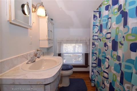 140 Manolla Ave, Warwick, RI 02888 photo 13