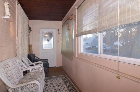 140 Manolla Ave, Warwick, RI 02888 photo 20