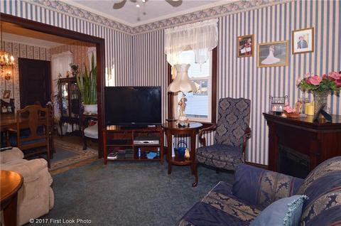 140 Manolla Ave, Warwick, RI 02888 photo 2